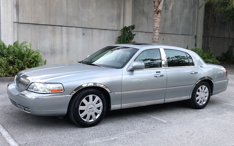 Lincoln Town Car Generations: Through the Years - Carsforsale.com®